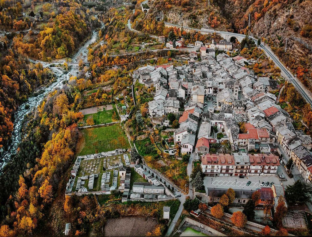 Il borgo di Exilles visto dall'alto (Federico Milesi)